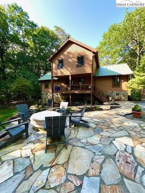 590 County Downs, Roaring Gap, NC 28668
