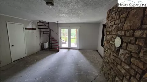 378 Homespun Hills Rd, Boone, NC 28607 photo 5