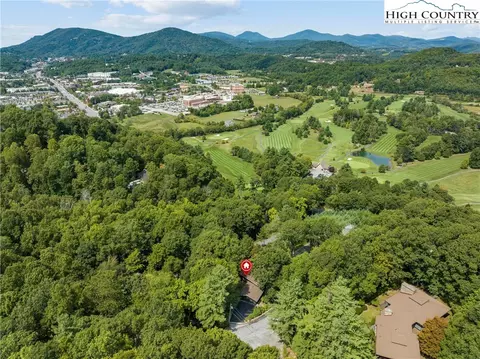 500 E Circle Dr, Boone, NC 28607 photo 4