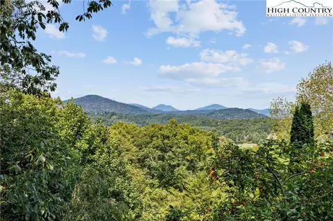 500 E Circle Dr, Boone, NC 28607 photo 2