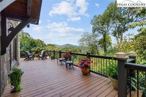 500 E Circle Dr, Boone, NC 28607