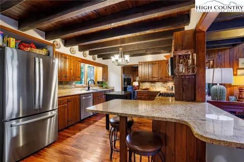 500 E Circle Dr, Boone, NC 28607 photo 11