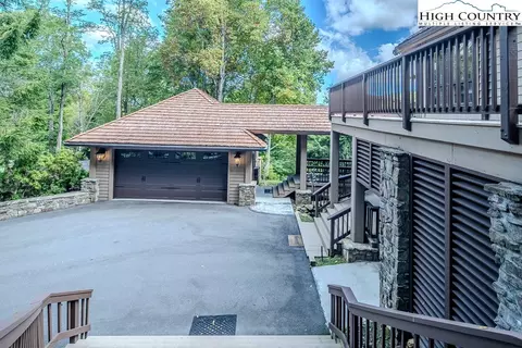 Exterior - 1992 Hickory, Boone, NC 28607 photo 8 of 10
