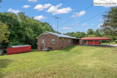 504 SE 15th Ave, Hickory, NC 28602