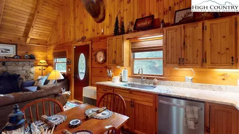 596 Joe Shoemaker Rd, Vilas, NC 28692 photo 8