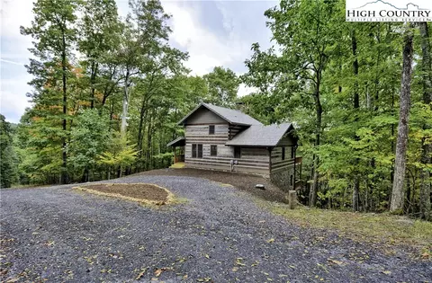 1332 Tomahawk Dr, Todd, NC 28684 photo 2