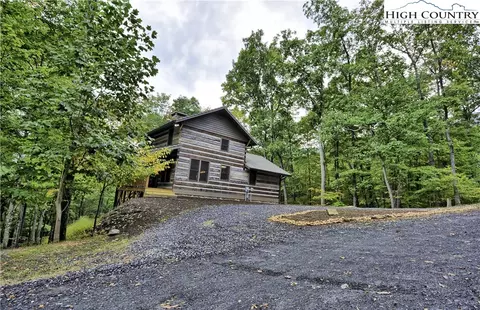 1332 Tomahawk Dr, Todd, NC 28684 photo 4