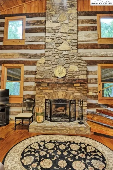 1332 Tomahawk Dr, Todd, NC 28684 photo 9