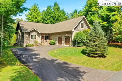 636 Black Locust Cir, Blowing Rock, NC 28605