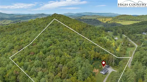 493 County Line Rd, Laurel Springs, NC 28644