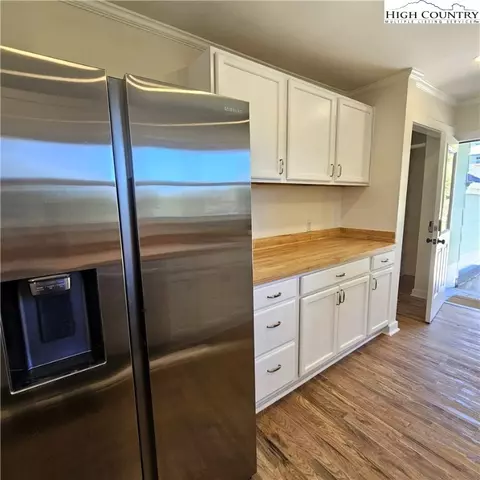 254 Green St, Boone, NC 28607 photo 11