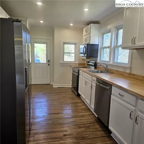 254 Green St, Boone, NC 28607 photo 13
