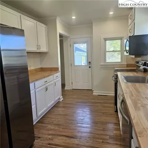 254 Green St, Boone, NC 28607 photo 12