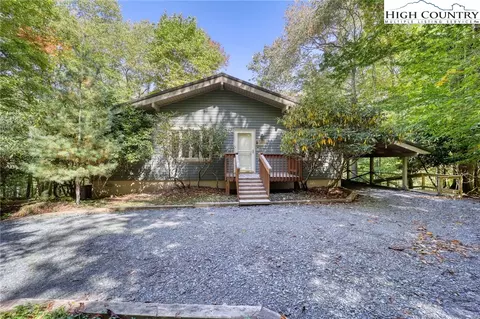 104 Creekridge Rd, Beech Mountain, NC 28604