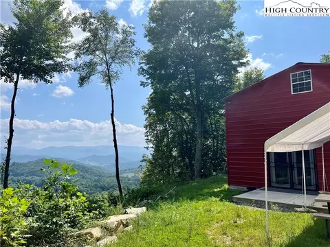 000 Locust Gap Rd, Vilas, NC 28692