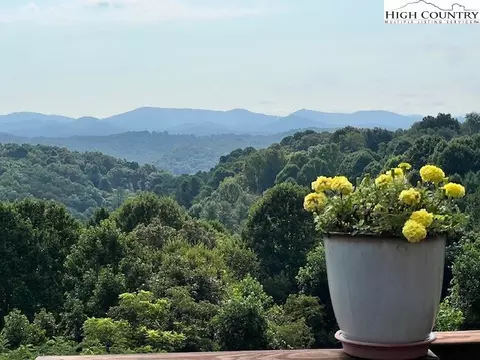 1551 Hudler Town Rd, Crumpler, NC 28617