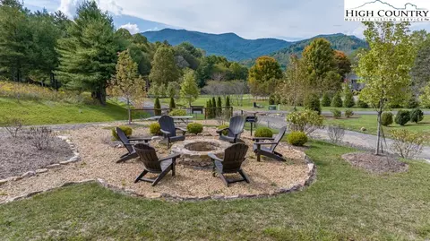 1 Summit View Pkwy, Spruce Pine, NC 28777 photo 13