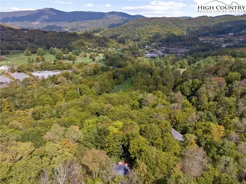 165 Fox Run At Sugar Mountain Rd, Sugar Mountain, NC 28604 photo 40