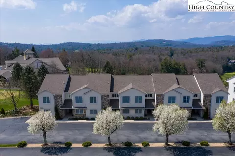 57 Club Villa Dr #105, Roaring Gap, NC 28668