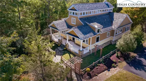 195 The Courtyard, Boone, NC 28607 photo 16