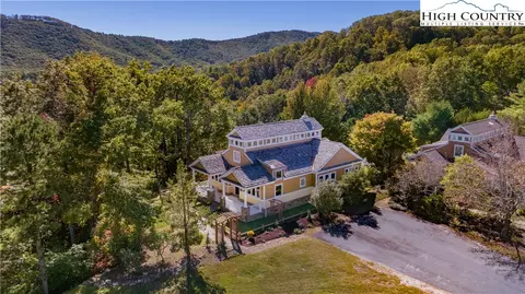 195 The Courtyard, Boone, NC 28607 photo 13