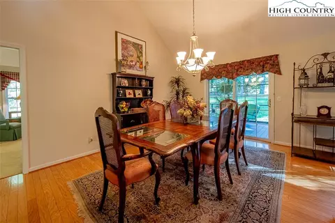 857 Longview Cir, Roaring Gap, NC 28668 photo 9