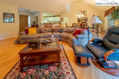 857 Longview Cir, Roaring Gap, NC 28668 photo 8