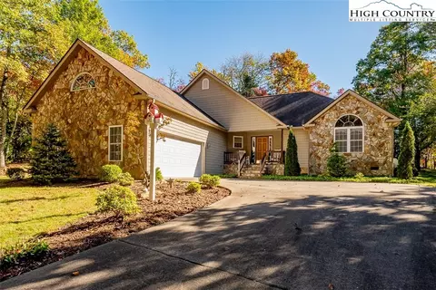857 Longview Cir, Roaring Gap, NC 28668