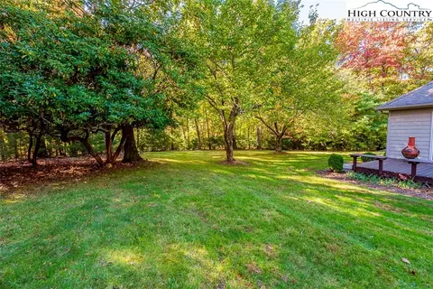 857 Longview Cir, Roaring Gap, NC 28668 photo 4