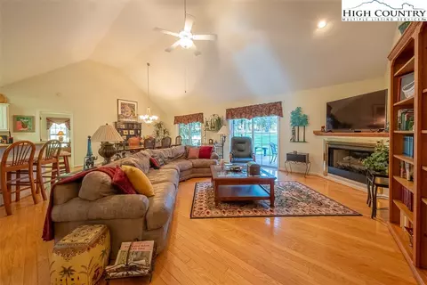 857 Longview Cir, Roaring Gap, NC 28668 photo 7