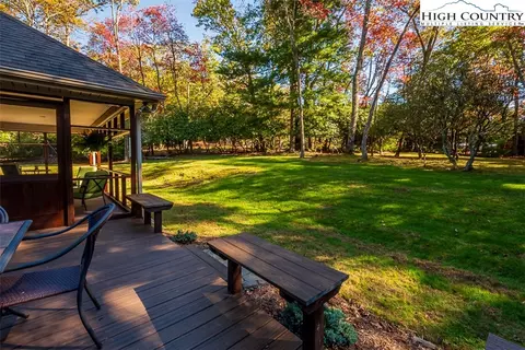 857 Longview Cir, Roaring Gap, NC 28668 photo 5