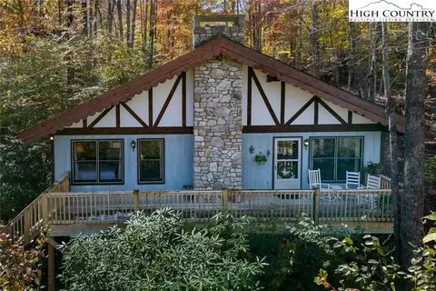 219 Greenbriar Rd, Beech Mountain, NC 28604