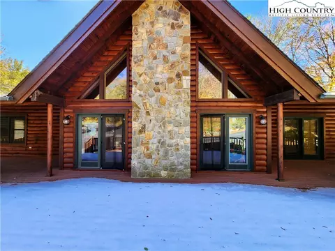 395 Rough Ridge Rd, Sugar Mountain, NC 28604