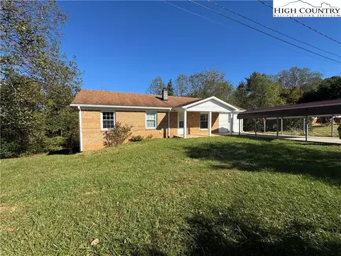 220 Circle Dr, North Wilkesboro, NC 28659