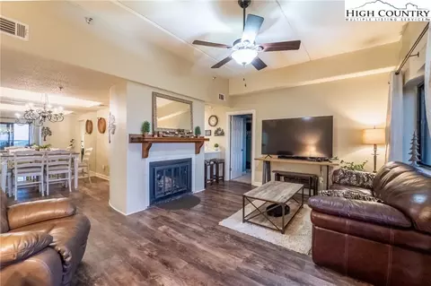 303 Sugar Top Dr #2216, Banner Elk, NC 28604