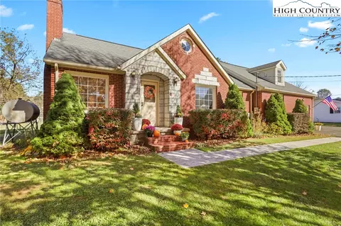 262 Beaver Creek Rd, West Jefferson, NC 28694