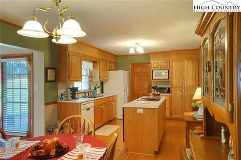 554 Cedar Ln, Boone, NC 28607 photo 12