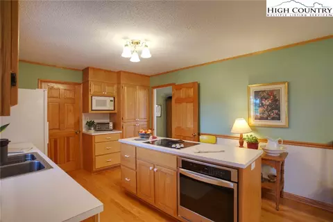 554 Cedar Ln, Boone, NC 28607 photo 16