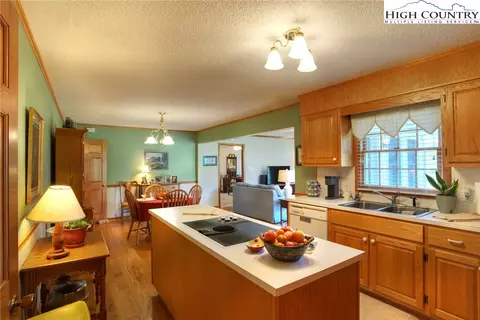 554 Cedar Ln, Boone, NC 28607 photo 14