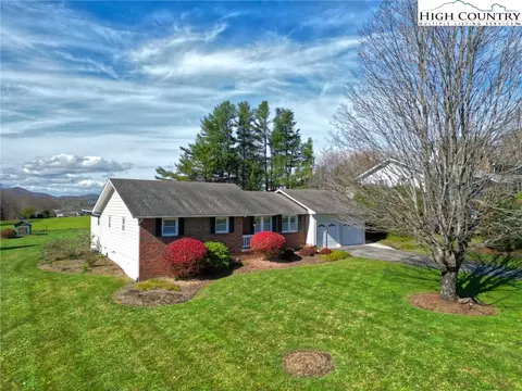 554 Cedar Ln, Boone, NC 28607 photo 39