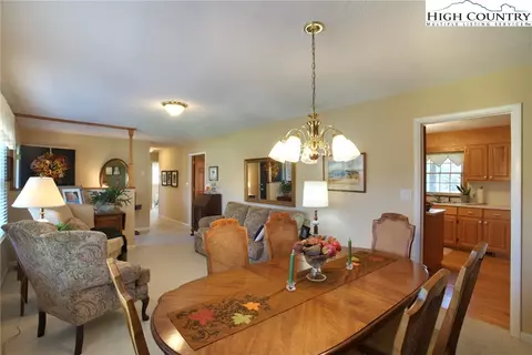 554 Cedar Ln, Boone, NC 28607 photo 10