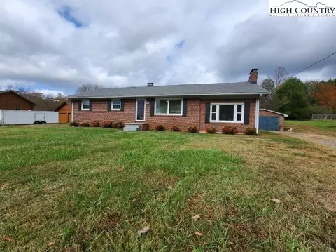 335 Pleasant Hill Dr, Elkin, NC 28621
