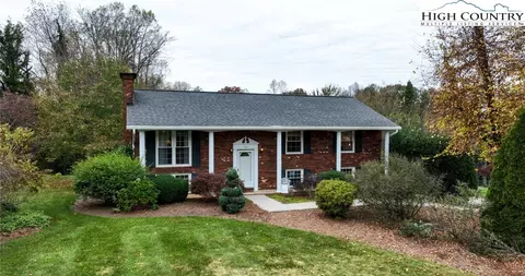 137 Raven Cir, Wilkesboro, NC 28697
