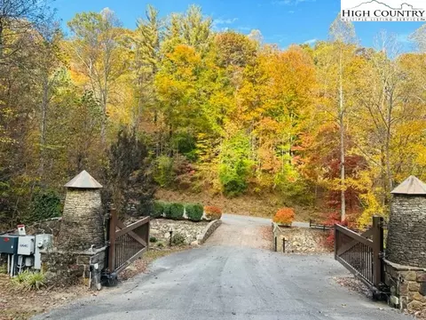 tbd Tapaderos Dr, Mcgrady, NC 28649