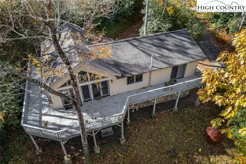 219 Jenny Ln, Boone, NC 28607 photo 2
