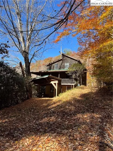 1972 S Big Horse Creek Rd, Lansing, NC 28643