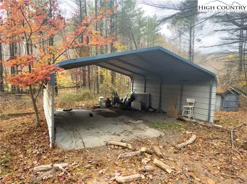 512 Jakes Mountain Rd, Deep Gap, NC 28618 photo 12