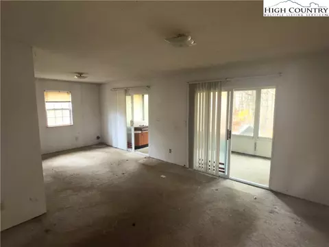 512 Jakes Mountain Rd, Deep Gap, NC 28618 photo 6