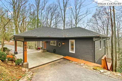 520 Quail Roost Dr, Boone, NC 28607