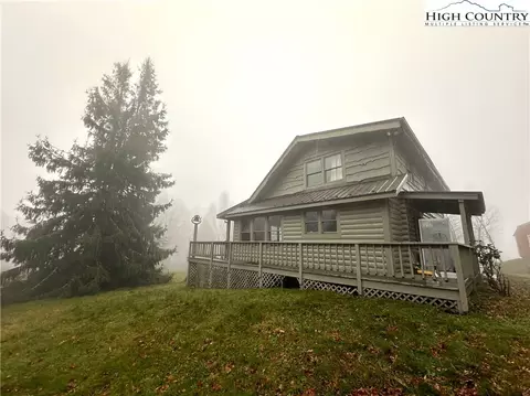 462464 Rocky Knob Rd, Zionville, NC 28698